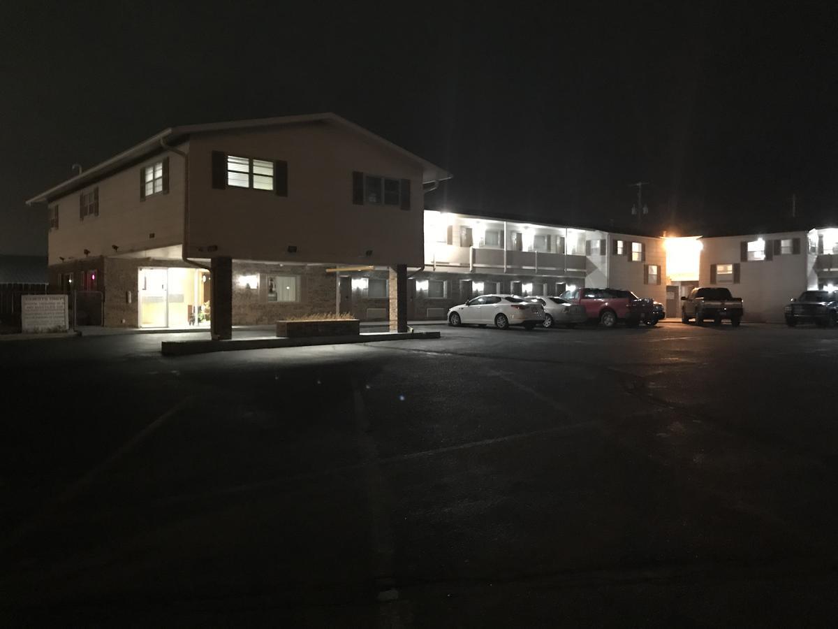 Regency Inn Dodge City Esterno foto